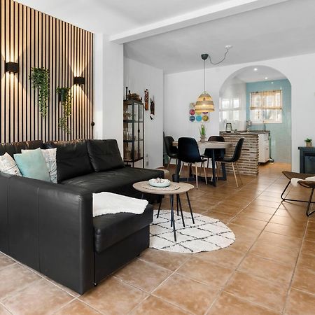 Beachfront Calahonda Apartment By Costarentals - Ref 89 Sitio de Calahonda Exterior photo