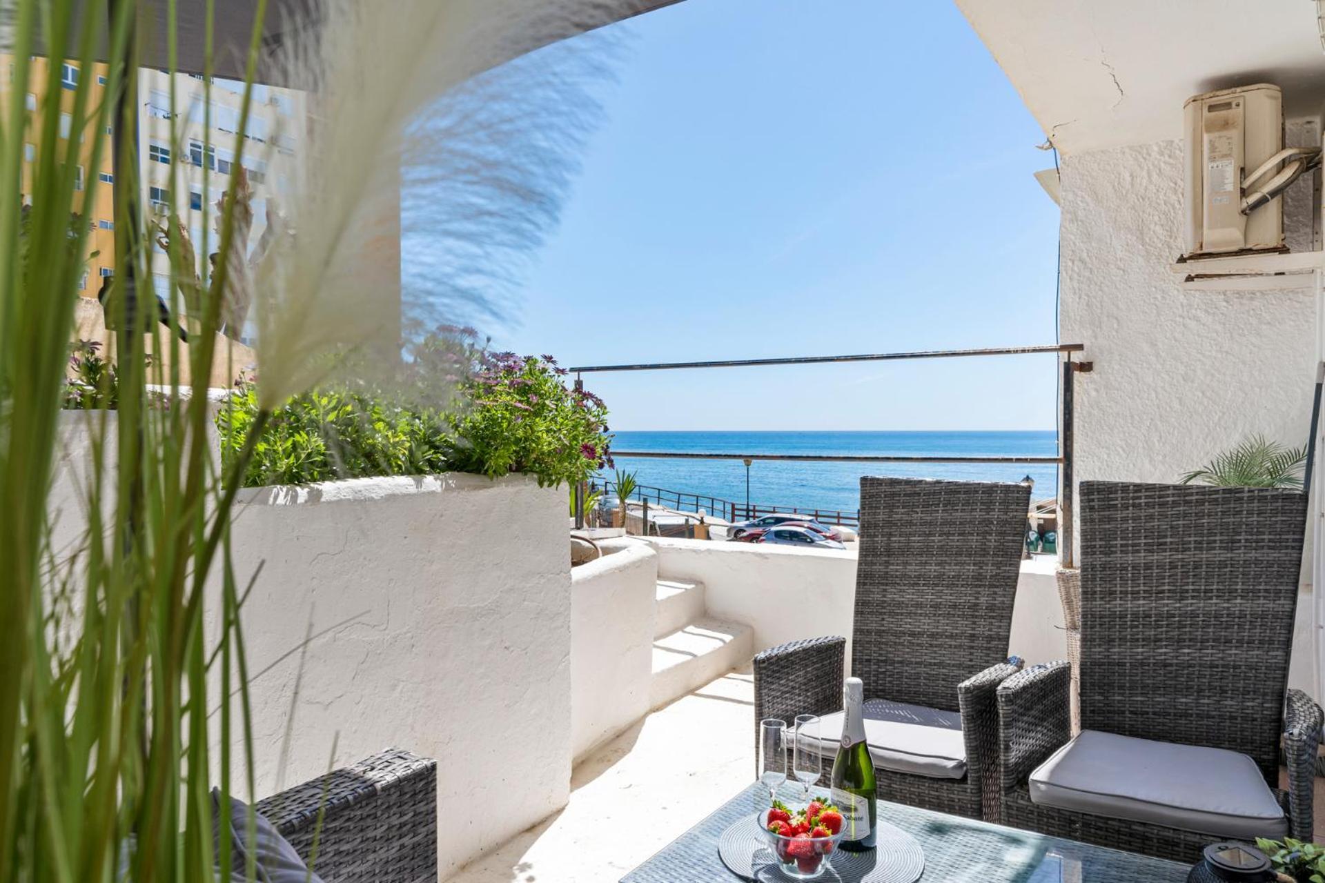Beachfront Calahonda Apartment By Costarentals - Ref 89 Sitio de Calahonda Exterior photo